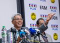 Pemangku Presiden FAM, Datuk Mohd Yusoff Mahadi mengadakan sidang media susulan peletakan jawatan bekas Presiden FAM, Datuk Mohd Joehari Mohd Ayub di Wisma FAM, semalam. Turut hadir Timbalan Presiden FAM, Datuk S. Sivasundram.