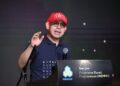 STEVEN Sim Chee Keong berucap pada Majlis Gala Pelancaran Penjenamaan Lindung di  Kuala Lumpur , hari ini. - UTUSAN/ISKANDAR ISHAK