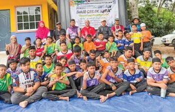 SEBAHAGIAN murid dan guru Sekolah Kebangsaan (SK) Bandar Puteri Jaya yang menyertai Kem Bina Insan dan Celik Iqra 2025 di  Sungai Petani Kedah, baru-baru ini. – UTUSAN/ABD RAZAK OSMAN