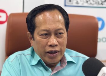 AHMAD MASLAN