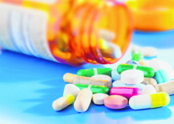 VITAMIN D bukan sahaja baik untuk tulang tetapi berperanan dalam memperlahankan penuaan biologi. 
– GAMBAR HIASAN