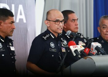 Pelajar jatuh