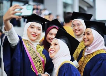 PENEKANAN terhadap nilai ketakwaan dalam persekitaran kampus penting bagi membentuk graduan yang seimbang dari segi ilmu dan sahsiah.
