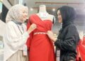 HANI Illyana Mierza Noor Hafiz (kiri) dan Aliah Izzati Affandi yang sedang belajar di Kolej Komuniti Batu Gajah, Perak ingin membuka butik pakaian sendiri selepas menerima latihan dan kursus jangka masa pendek daripada Pasak dan STeP.