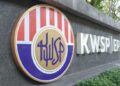 PENDAPATAN pelaburan KWSP melonjak 51 peratus pada suku pertama.