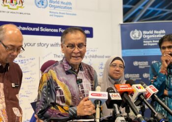 DZULKEFLY Ahmad pada sidang akhbar di Cyberjaya hari ini.