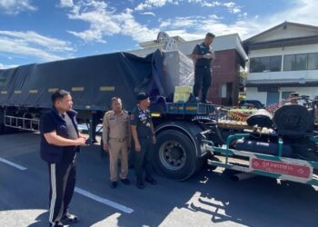 PASUKAN keselamatan Thailand menunjukkan treler yang digunakan bgai membawa pil kuda dipercayai untuk diseludup ke Malaysia pada 21 September lalu.