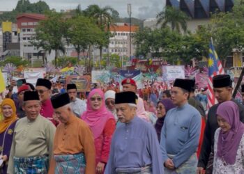 TUANKU Muhriz Ibni Almarhum Tuanku Munawir berangkat hadir pada Majlis Sambutan Maulidur Rasul Peringkat Negeri Sembilan 1447H/2025M di Padang Majlis Bandaraya Seremban hari ini.