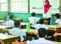 GURU bukan sahaja penyampai ilmu, tetapi pembina jiwa dan akhlak generasi..