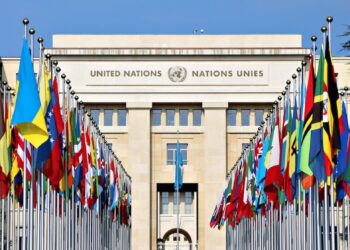 BENDERA negara anggota berkibar di luar bangunan Pertubuhan Bangsa-Bangsa Bersatu (PBB) di Geneva.- AGENSI