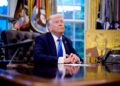DONALD Trump menjawab soalan wartawan ketika menandatangani perintah eksekutif memperkenalkan kad emas serta yuran baharu visa H-1B di Pejabat Oval di Rumah Putih. – AFP