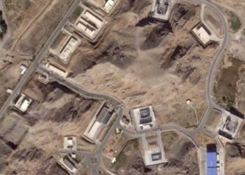 FOTO satelit daripada Planet Labs PBC menunjukkan kerja pembinaan semula loji propelan pepejal Parchin, berhampiran Teheran, pada 28 Ogos lalu.- AGENSI