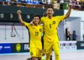 MOHAMAD Awaluddin (kanan) meledak gol kemenangan skuad futsal negara ketika menewaskan UAE 1-0 di Stadium Tertutup SUKPA, malam ini.