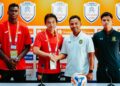 KINOSHI (dua dari kiri) ketika sidang akhbar pra perlawanan menentang Tampines Rovers dalam kempen Kejuaraan Kelab Asean (ACC), malam ini.