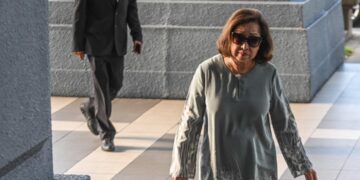 ISTERI kepada bekas Menteri Kewangan, Allahyarham Tun Daim, Toh Puan Na'imah Abdul Khalid.