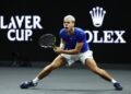 Carlos Alcaraz dari Pasukan Eropah kembali menentang Francisco Cerundolo dari Pasukan Dunia pada aksi Piala Laver 2025 di Chase Center di San Francisco, California pada Ahad. - AFP