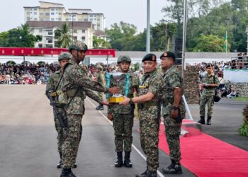 PERAJURIT muda Angkatan Tentera Malaysia (ATM) berpeluang melanjutkan pendidikan melalui program Professional Military Education (PME) sekali gus membuka peluang mereka untuk menikmati kadar gaji yang lebih tinggi.