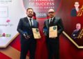 KETUA Pegawai Perniagaan, Mohd Rafis Makhtar (kiri) bersama Ketua Pegawai Komersial Mohd Faris Kamarudin (kanan) menerima anugerah Pinnacle Established Business of The Year dan Pinnacle Champion Brand of The Year bagi pihak Co-Opbank Pertama (CBP) pada majlis Pinnacle Of Success Business Award 2025 di Kuala Lumpur pada 28 Ogos 2025.