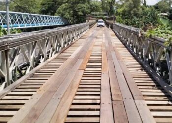 JAMBATAN Bailey Labuaya, Tuaran, Sabah berwajah baharu selepas kerja pembaikan selesai dilaksanakan dan dibuka semula hari ini. - UTUSAN/HARDY JOE