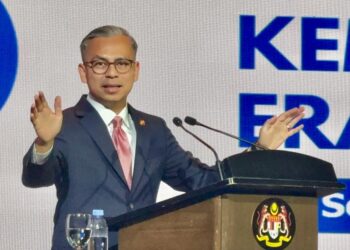 FAHMI FADZIL