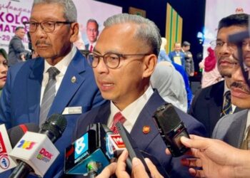 FAHMI FADZIL