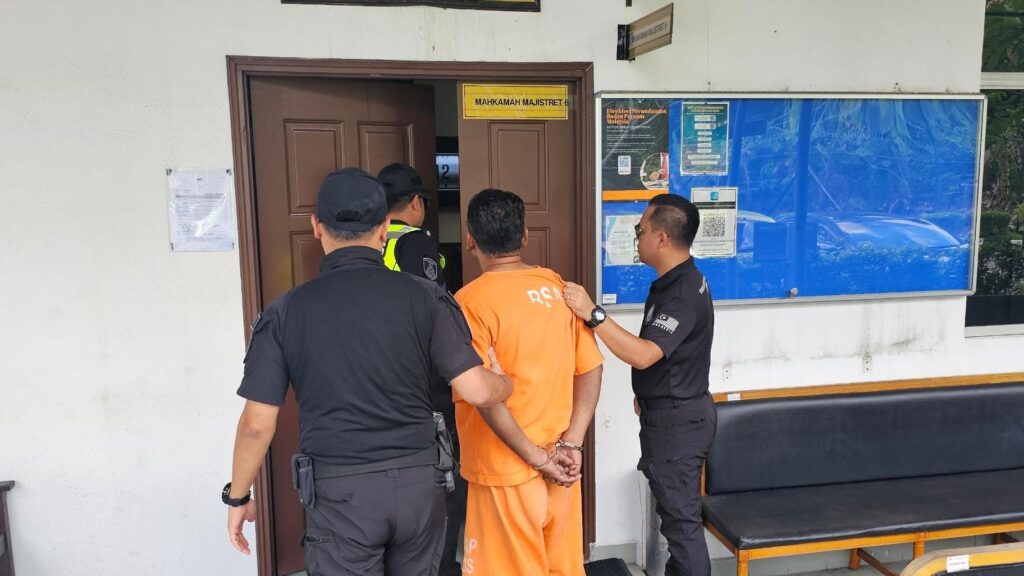 Perokok dibebaskan