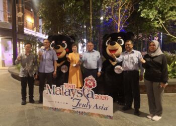 TIONG King Sing bergambar selepas program libat urus bersama penggiat industri pelancongan Negeri Sembilan di Seremban hari ini.-UTUSAN /NUR SHARIEZA ISMAIL.