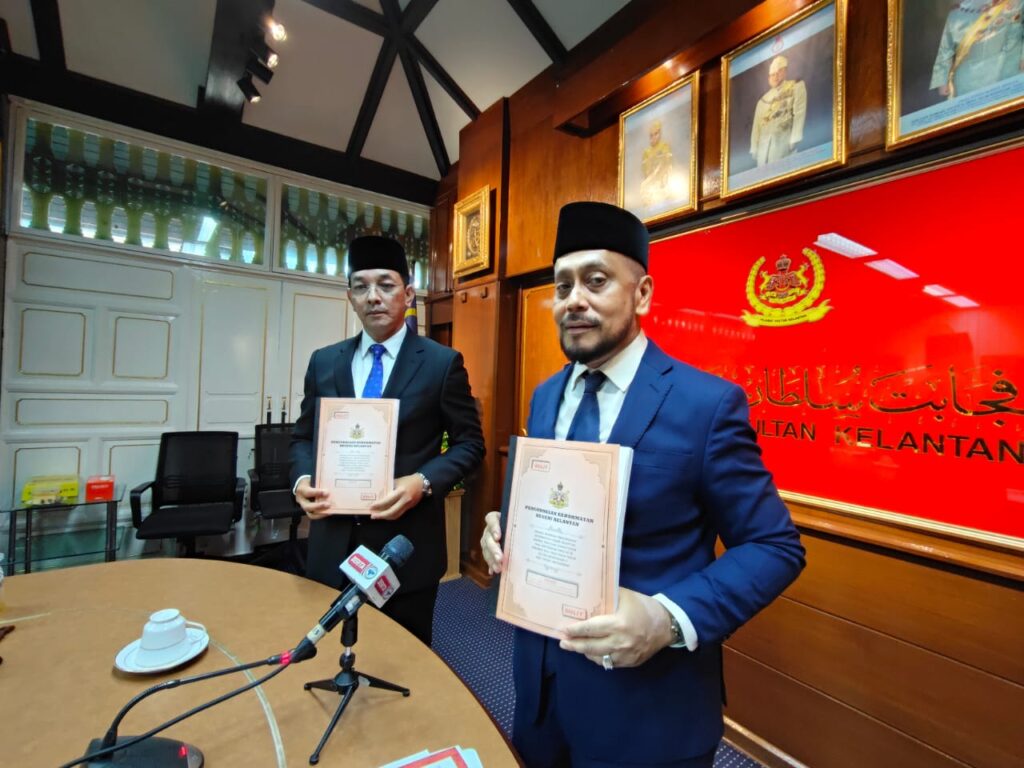 802 terima darjah kebesaran sempena Hari Keputeraan Sultan Kelantan ke-56 1 IMG 20250928 WA0029