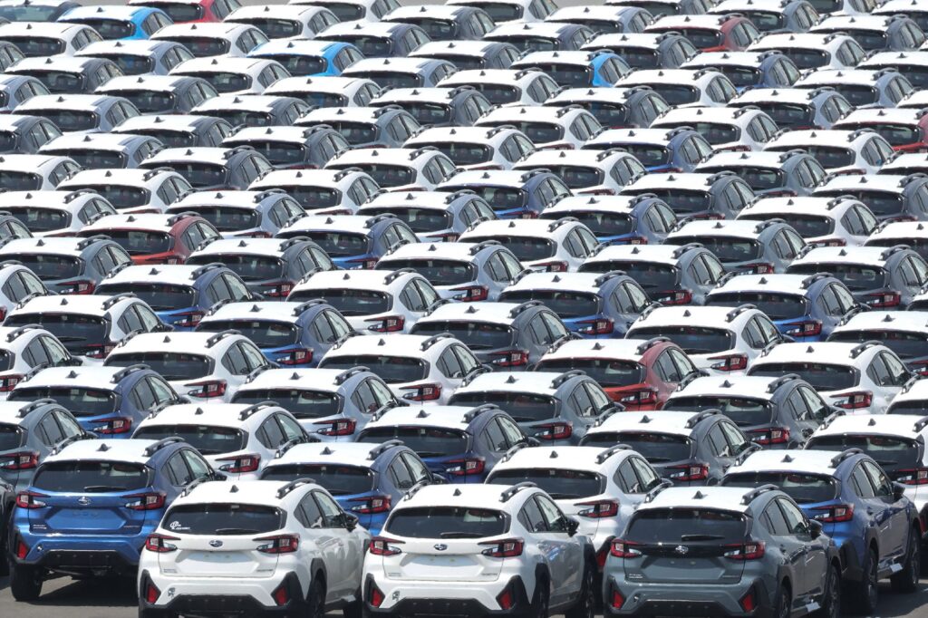 Trump tandatangan perintah eksekutif turunkan tarif kereta Jepun 1 Japan cars