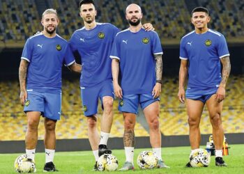 FIFA mengumumkan tujuh pemain warisan Harimau Malaya digantung termasuk dari kiri, Holgado, Irazabal, Figueiredo dan Machuca.
