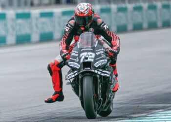 PELUMBA Aprilia, Marco Bezzecchi mempamerkan aksi konsisten pada musim ini.- AFP