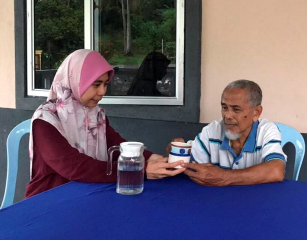 PHG BapaUzur anakKerja