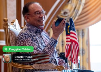 ANWAR Ibrahim, dalam perbualan telefon bersama Presiden AS, Donald Trump, semakam. – FB Anwar Ibrahim