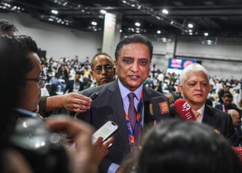 REEZAL Merican Naina Merican (tengah) pada sidang akhbar INSP sempena MIHAS 2025 di Pusat Pameran dan Perdagangan Antarabangsa Malaysia (MITEC) di sini, semalam. - UTUSAN/SYAKIR RADIN