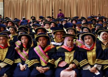 UNIVERSITI Teknologi Mara (UiTM) tetap teguh berpegang pada mandat asal menyediakan pendidikan tinggi berkualiti untuk anak bangsa, khususnya golongan B40 dan luar bandar.