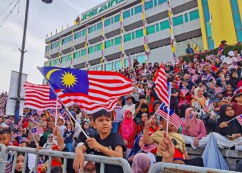 PENGGUNAAN bahasa Melayu yang diwajibkan dalam seluruh sistem kenegaraan bukan sekadar menyumbang kepada pembangunan negara tetapi juga memastikan kemakmuran bersama.