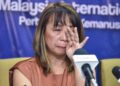 Minerva sebak pada sidang akhbar di Ibu Pejabat Pertubuhan Kemanusiaan Masyarakat Antarabangsa Malaysia (MHO), hari ini. Foto oleh M FIRDAUS M JOHARI