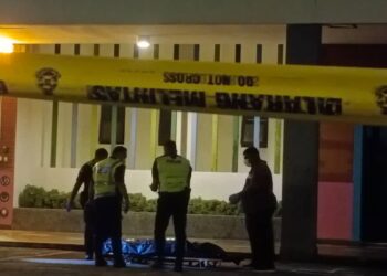 WANITA yang dijumpai maut selepas terjatuh dari tingkat 28 sebuah kondo di Bayan Lepas, Pulau Pinang malam tadi dipercayai sedang mengandung lima bulan.