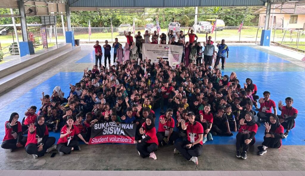 Khidmat masyarakat jadi pengisian Maulidur Rasul sukarelawan siswa 1 WhatsApp Image 2025 09 05 at 16.21.20