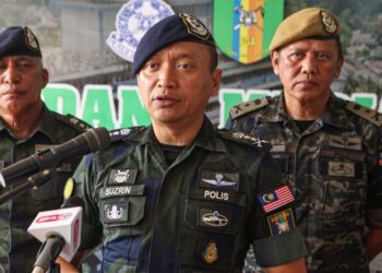 MOHAMAD SUZRIN Mohamad Rodhi bercakap kepada pemberita pada sidang akhbar di Briged Tengah PGA Cheras, Kuala Lumpur, hari ini. - UTUSAN/ISKANDAR ISHAK