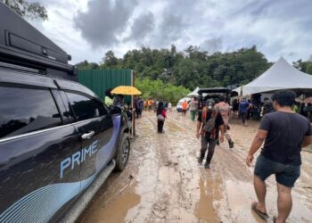 Suruhanjaya Komunikasi dan Multimedia Malaysia (MCMC) menggerakkan MCMC PRIME dan kemudahan Internet komuniti Pusat Sebaran Maklumat Nasional (NADI) ke kawasan bencana. - IHSAN MCMC