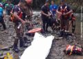 Mangsa berusia 16 tahun ditemukan pasukan penyelamat dengan jarak 50 meter dari lokasi mangsa dilaporkan lemas dengan kedalaman 3 kaki dan tersangkut di celah batu. GAMBAR/ IHSAN JBPM SABAH