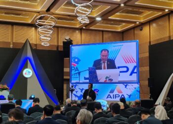Sholban Kara-ool ketika sesi plenari mewakili Russia sempena Perhimpunan Agung Antara Parlimen ASEAN (AIPA) Ke-46 di Pusat Dagangan Dunia Kuala Lumpur (WTCKL).