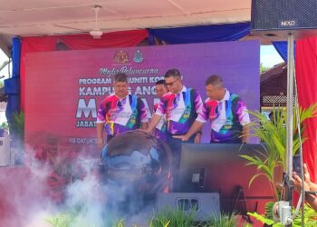 Saifuddin Nasution Ismail merasmikan Komuniti Korektif Kampung Angkat Madani Jabatan Penjara Malaysia di Pusat Reintegrasi Penghuni Kuala Muda, di Sungai Petani.