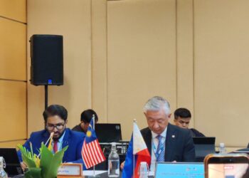 R. Yuneswaran ketika sesi dialog dengan wakil China sempena Perhimpunan Agung Antara Parlimen ASEAN (AIPA) Ke-46 di Pusat Dagangan Dunia Kuala Lumpur (WTCKL), di sini hari ini.