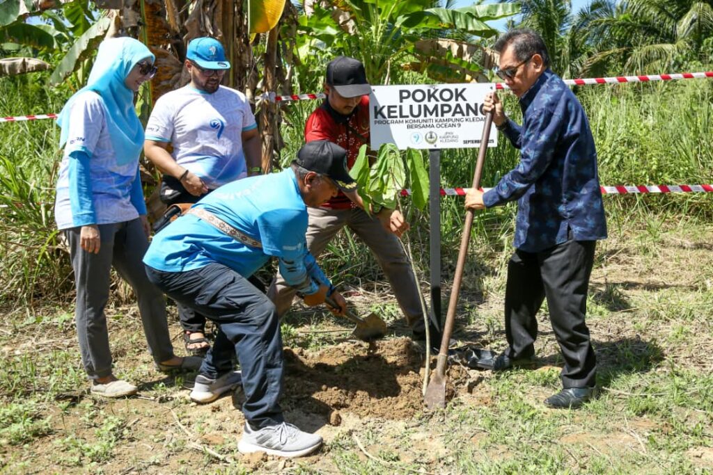 Usaha popularkan semula bunga kelumpang sebagai identiti negeri Perak 1 WhatsApp Image 2025 09 21 at 2.33.29 PM