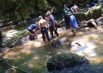 Mangsa ditemukan mati lemas di air terjun Kampung Giam.