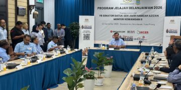 AMIR Hamzah Azizan (tengah) ketika mempengerusikan Program Jelajah Belanjawan 2026 Pulau Pinang bersama pemain industri di Batu Kawan, Pulau Pinang hari ini.-UTUSAN/SITI NUR MAS ERAH AMRAN