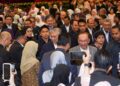 ANWAR Ibrahim beramah mesra dengan warga JPM selepas Perjumpaan Bulanan Bersama Warga Jabatan Perdana Menteri (JPM) di Putrajaya. - UTUSAN/FAISOL MUSTAFA