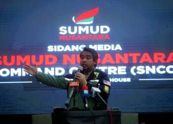 SANI Araby Abdul Halim pada sidang akhbar harian Misi Global Sumud Flotilla Sumud Nusantara di Sumud Nusantara Command Center (SNCC), Sepang. -UTUSAN/FAISOL MUSTAFA